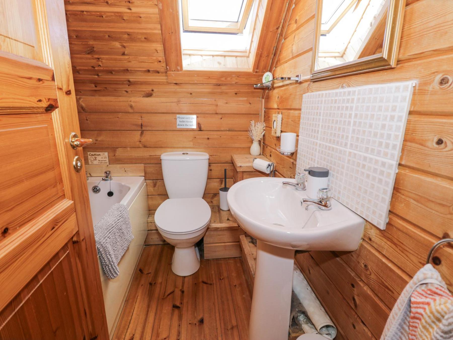 Sun View Lodge Ланбедър Екстериор снимка