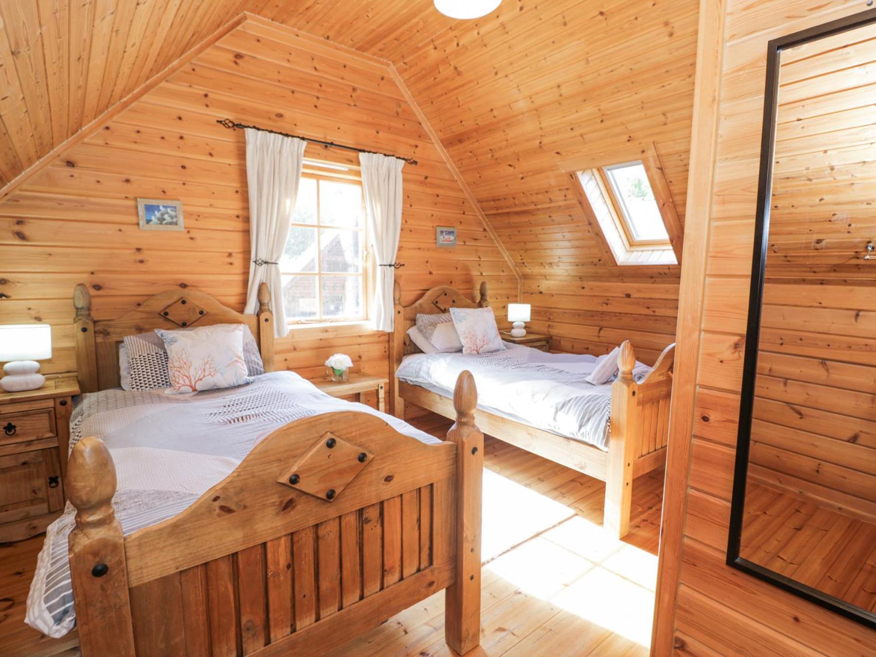 Sun View Lodge Ланбедър Екстериор снимка