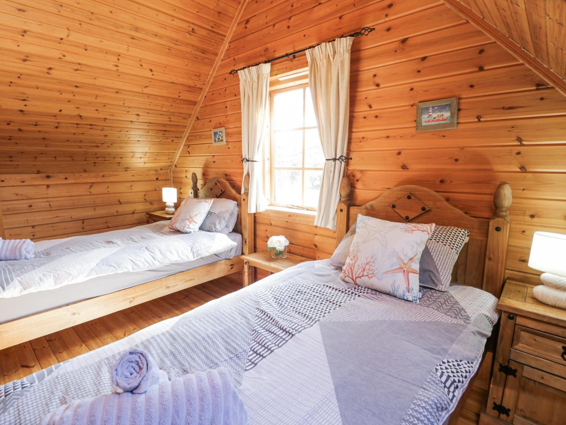 Sun View Lodge Ланбедър Екстериор снимка